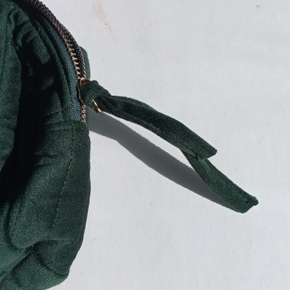 KAILYNN EMBROIDERED VELVET DARK GREEN COSMETIC BAG